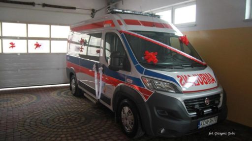 KOLEJNY NOWY AMBULANS W DĄBROWSKIM SZPITALU